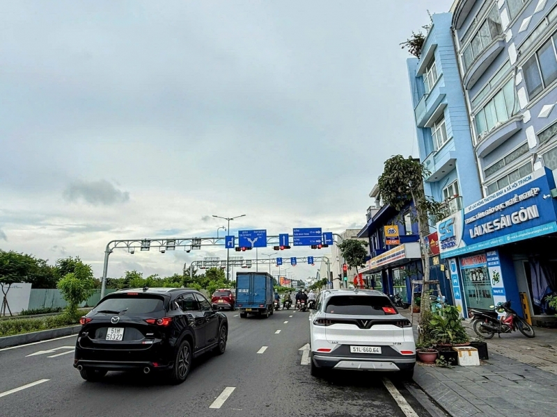 Bán nhà Mặt tiền đường C12 - giao Cộng Hòa nối nhà Ga T3 75x20m 5 Tầng 55 tỷ.