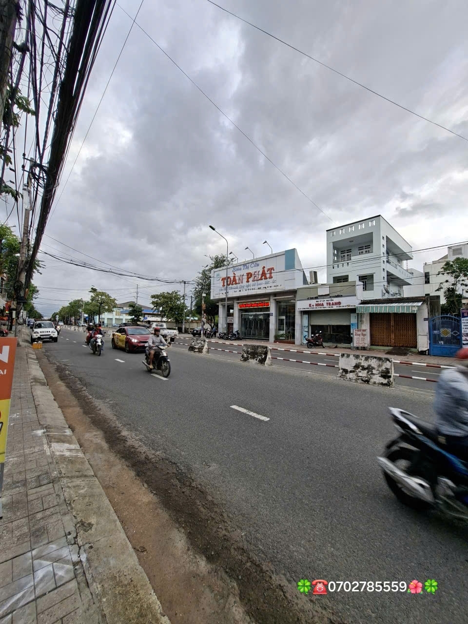 Bán Nhà Mặt Tiền Đường Lê Hồng Phong Nha Trang - Giá 85 tỷ dt 81m2 ngang 43 nở hậu