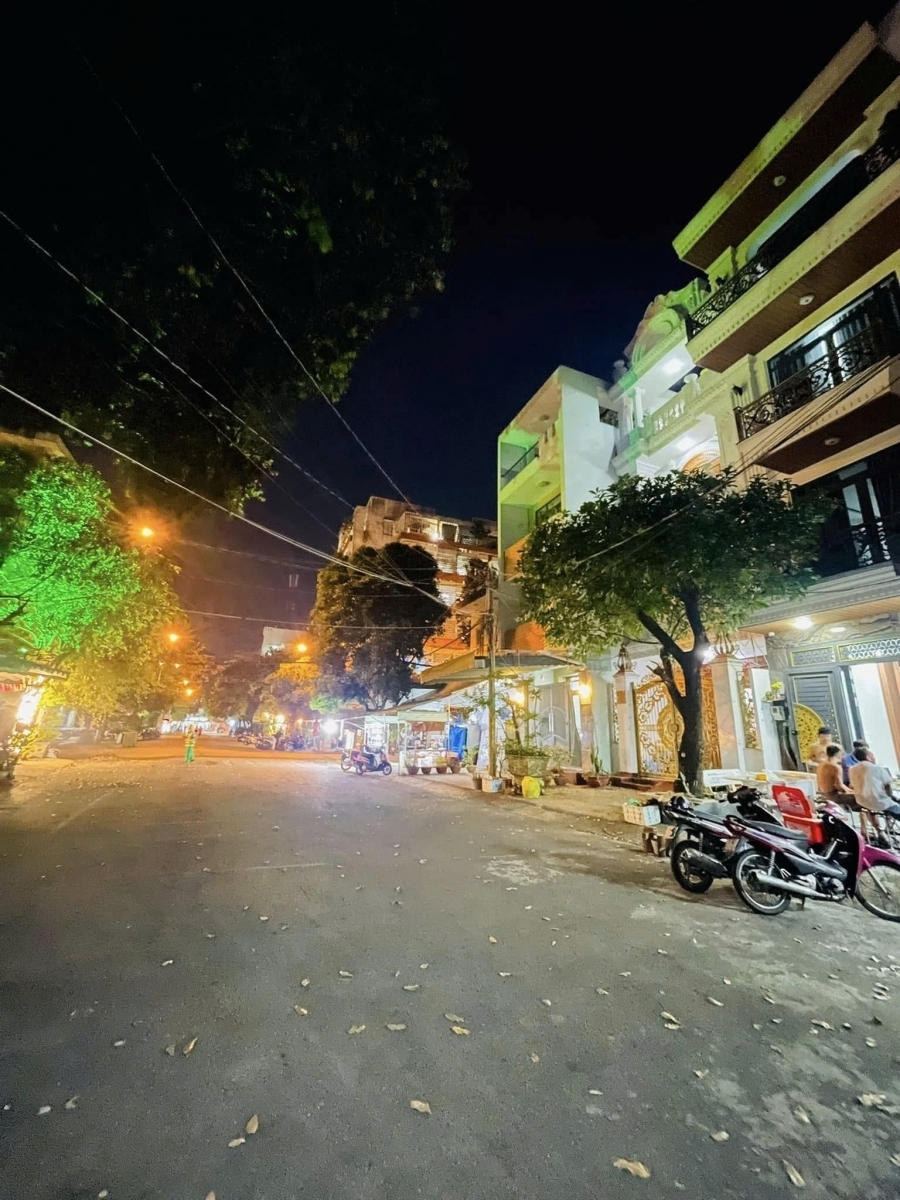 Bán nhà Mặt tiền Hẻm 16m Tân Quý - ngay Tân Hương 59x265m 4 Tầng - 7 PN 19 tỷ.