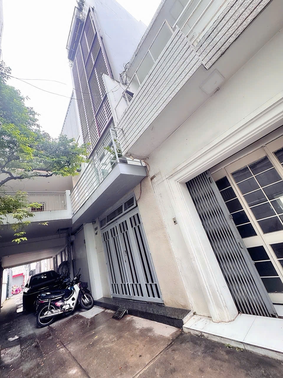 BÁN NHÀ MẶT TIỀN HẺM XE HƠI NGỦ TRONG NHÀ Đ.NGUYỄN ĐÌNH CHIỂU QUẬN 3 - DT 41M*19M VUÔNG ĐẸP FULL