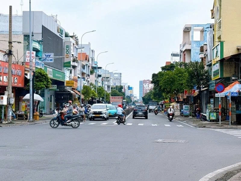 Bán nhà Mặt tiền Hòa Bình gần Lũy Bán Bích 4x17m 2 tầng - 3PN 1 đời chủ 127 tỷ.