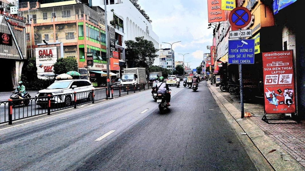 Bán nhà Mặt tiền Hoàng Văn Thụ - ngay Út Tịch Cộng Hòa 44x20m 2 Tầng hạ 185 tỷ.