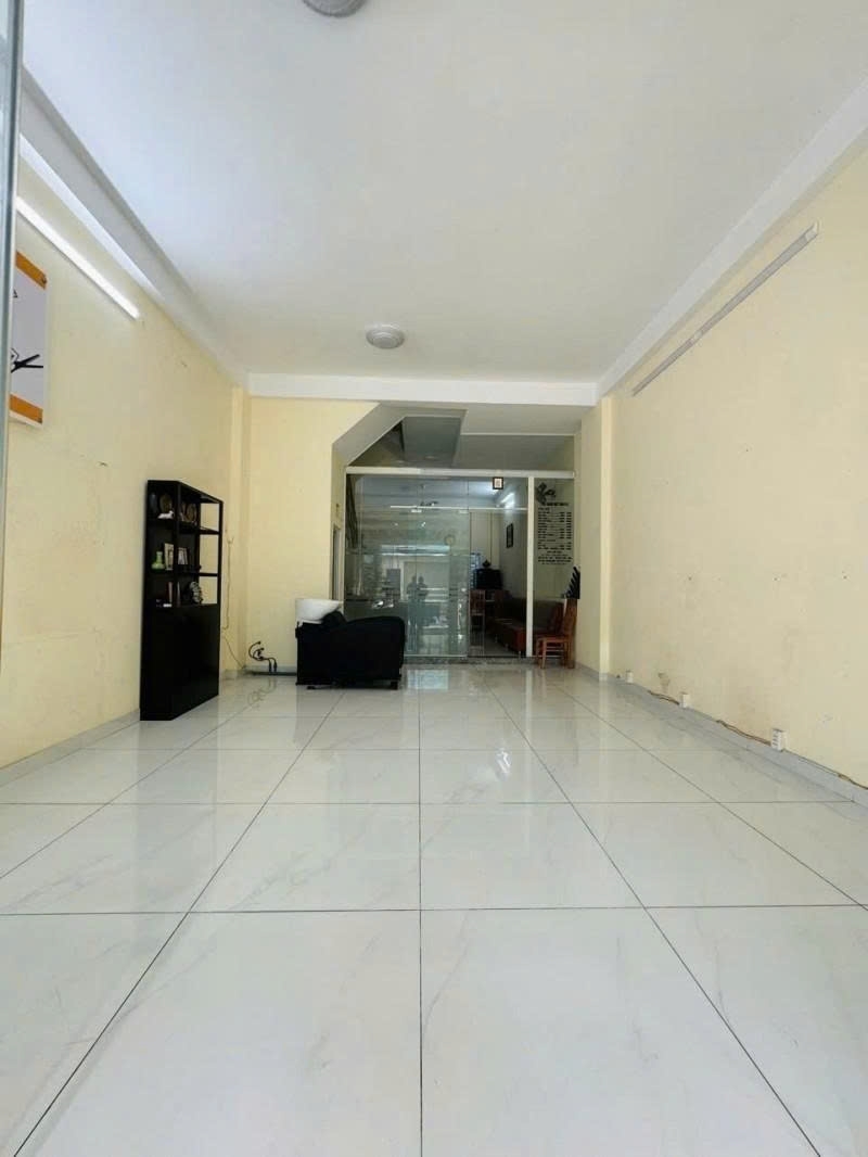 Bán nhà Mặt tiền Huỳnh Văn Nghệ - giao Phan Huy Ích 5x17m 4 Tầng - 5 PN chỉ 148 tỷ.