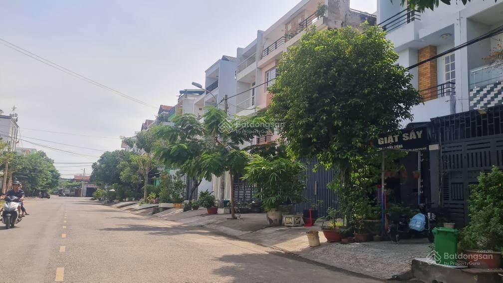 Bán nhà mặt tiền KDC Bình Hưng - 3 tầng 4*24m - gần BX quận 8 - nhỉnh 8 tỷ - có dòng tiền cho thuê