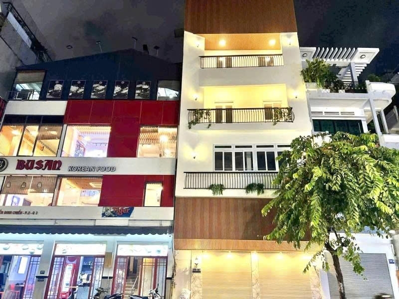 Bán nhà Mặt tiền Nguyễn Đình Chiểu - đoạn 2 Chiều 63x10m 5 Tầng - 6 PN chỉ 36 tỷ.