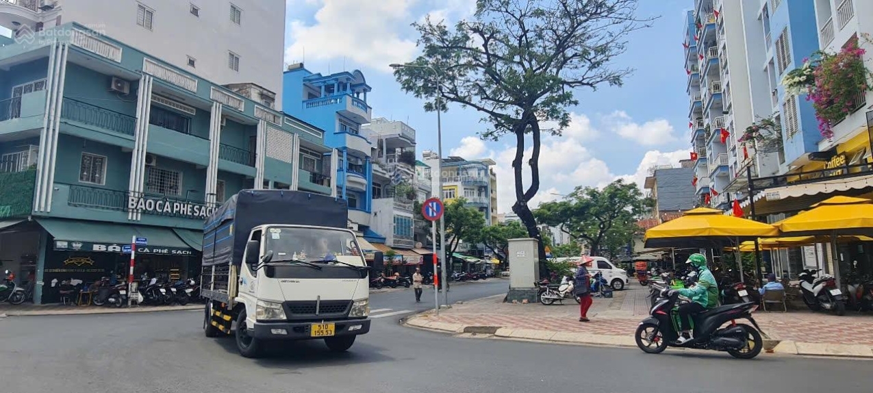 Bán nhà mặt tiền Nguyễn Văn Của Quận 8  4.5x20m - Chỉ 15 tỷ.