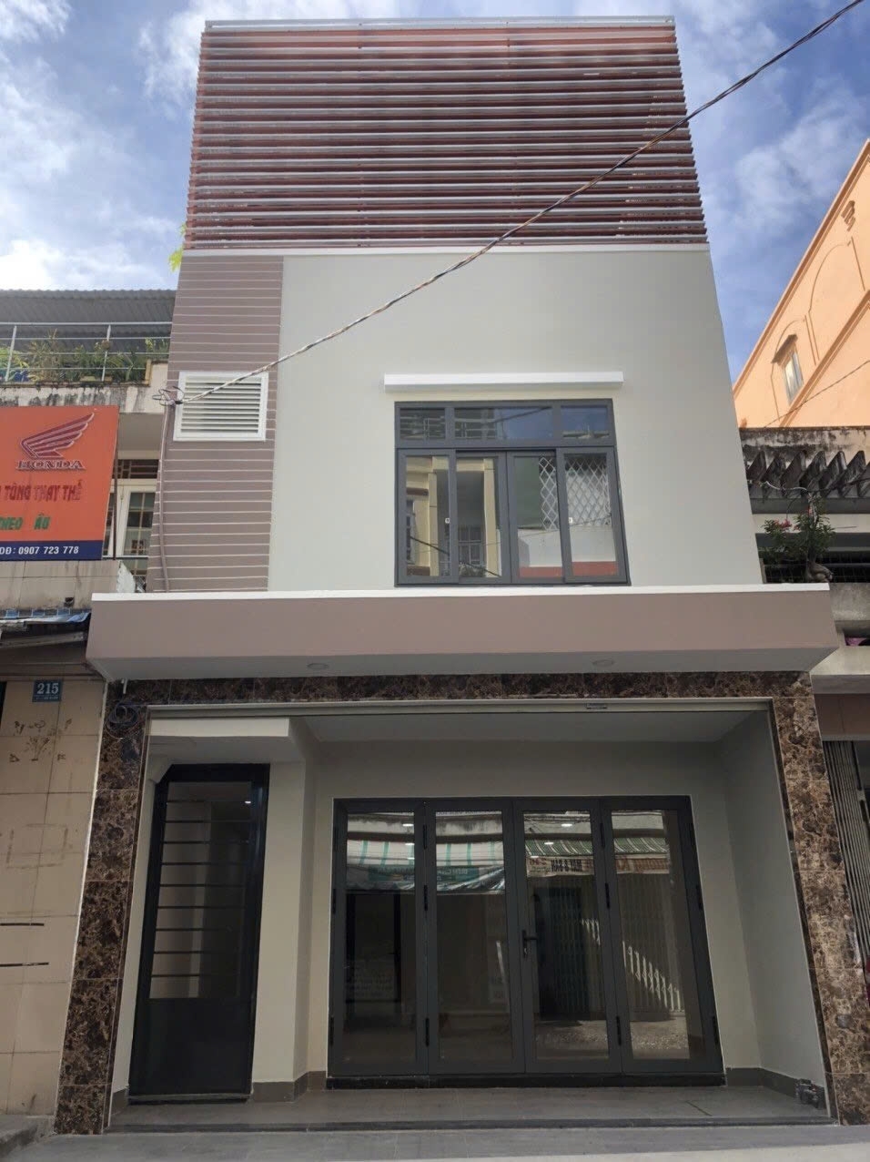 BÁN NHÀ MẶT TIỀN PHAN VĂN HÂN – 5.25x21m (CN 87.6m²) – 2 TẦNG – HĐT 39TR/TH NET – GIÁ 27 TỶ