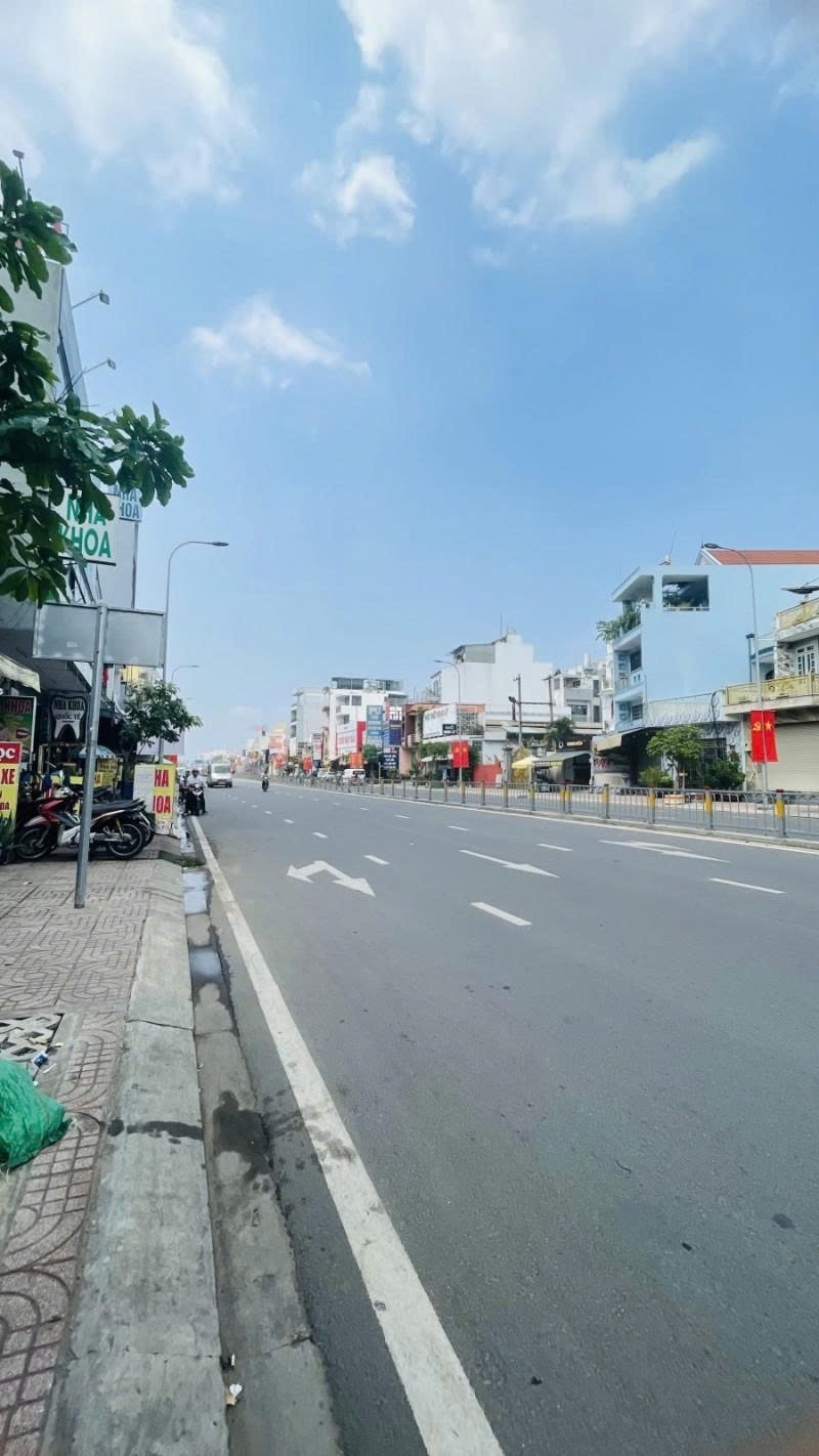 Bán nhà Mặt tiền Tân Kỳ Tân Quý - gần Bình Long 5x12m 4 Tầng  - 4 PN chỉ 139 tỷ.