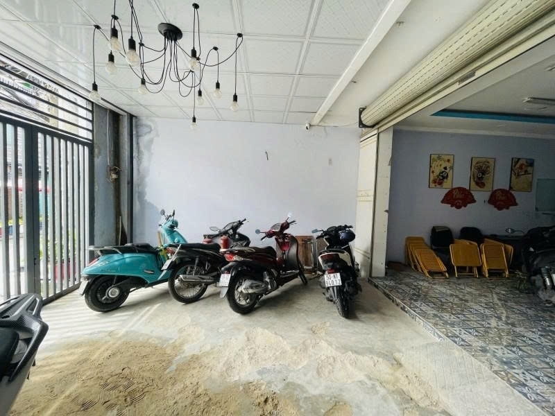 Bán nhà Mặt tiền Trịnh Đình Thảo - giao Kênh Tân Hóa 54x155m - 2 Tầng HĐT 15tr 108 tỷ.