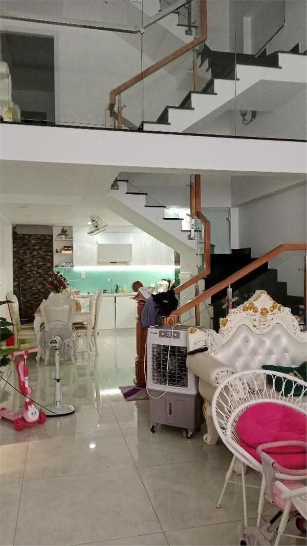 Bán nhà mặt tiền Trường Chinh phường 12 Tân Bình (5*16) - 10 tỷ