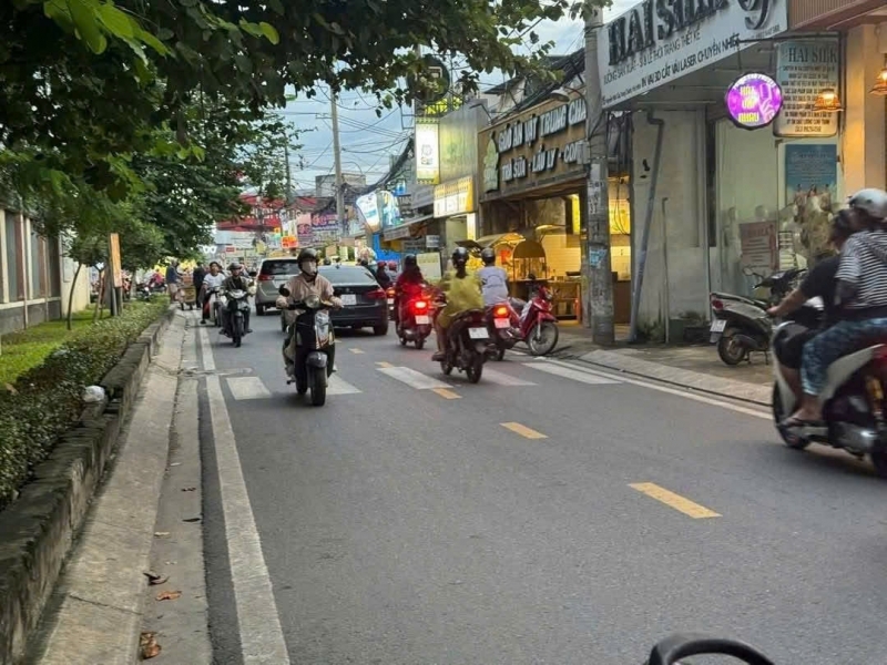 BÁN NHÀ MẶT TIỀN VIP NGUYỄN HỬU CẦU – TRUNG CHÁNH HÓC MÔN (8x25m) – CHỐT 15.7 TỶ