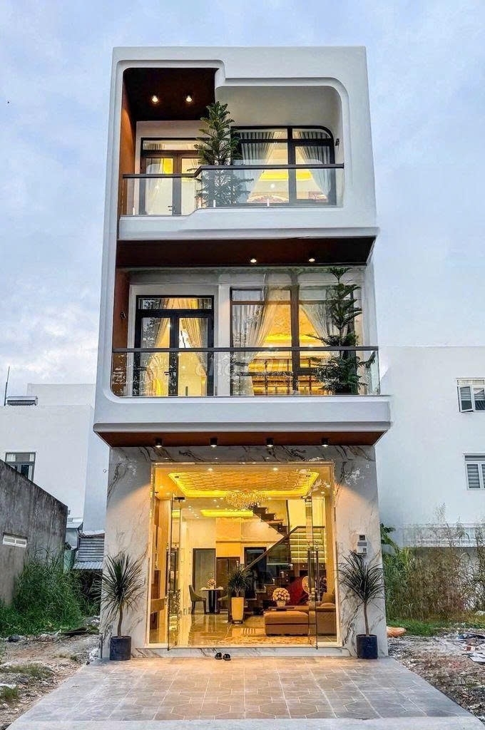 Bán nhà mới 100%- sổ hồng riêng phường Định Hoà- TP Thủ Dầu Một