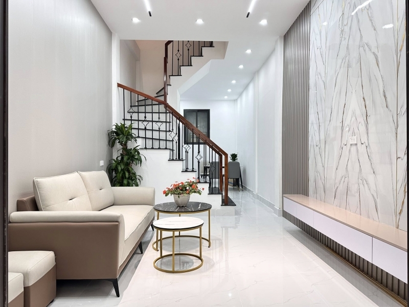 Bán Nhà mới ngõ 282 Kim Giang-38m*5tầng-Sát KĐT ĐH Thăng Long. Ô tô đỗ cách 10m. 98 tỷ