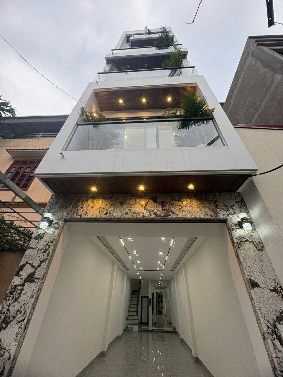 Bán nhà mới tinh 46m2 x 6 tầng Thạch Bàn - thang máy - full nội thất - nhỉnh 9 tỷ