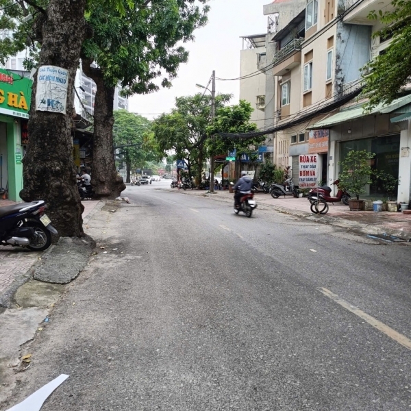 Bán nhà MP Đức Giang gần 100m vỉa hè đoạn kinh doanh đẹp nhất phố giá đầu tư hơn 10 tỷ còn tl.