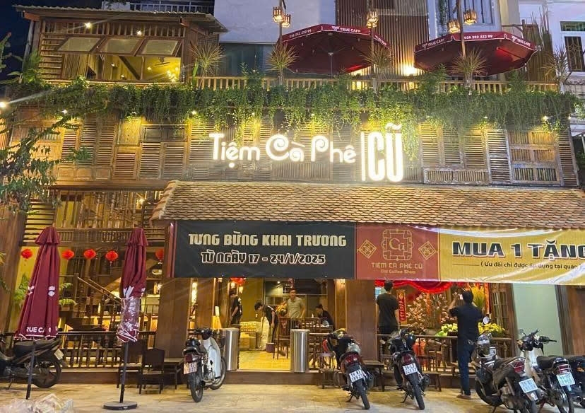 BÁN NHÀ MT TÊN LỬA – BÌNH TÂN – DT 11.94x14.3m – 3 TẦNG + ST – GIÁ 25 TỶ