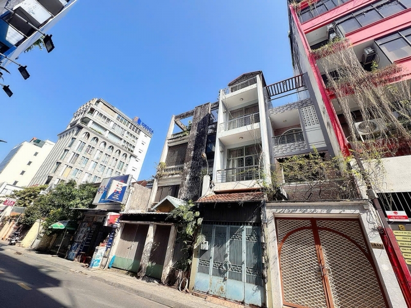 BÁN NHÀ MTKD ĐƯỜNG THẠCH THỊ THANH TÂN ĐỊNH QUẬN 1 - DT SIÊU KHỦNG 221M2 - NGANG LỚN 10.5M*25M -