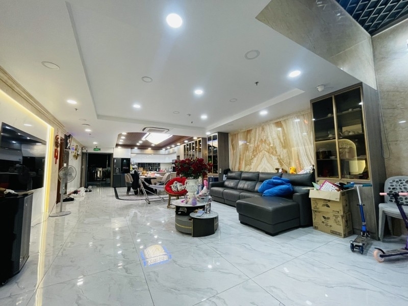 Bán nhà MTThoại Ngọc Hầu ngay Bàu Cát 10x60m 8 Tầng - 93PN  thu 550tr/th 130 tỷ.