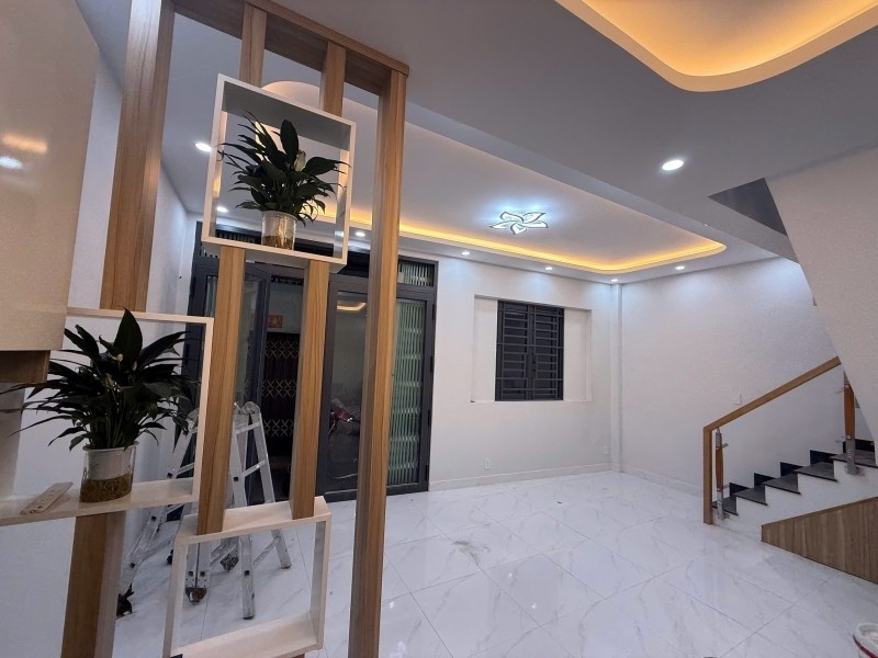 Bán nhà ngõ 85 Đường Lê Văn Việt Hiệp Phú Q.9 TP HCM. DT 80m2 2 tầng 4PN 565 tỷ sổ hồng. Liên hệ