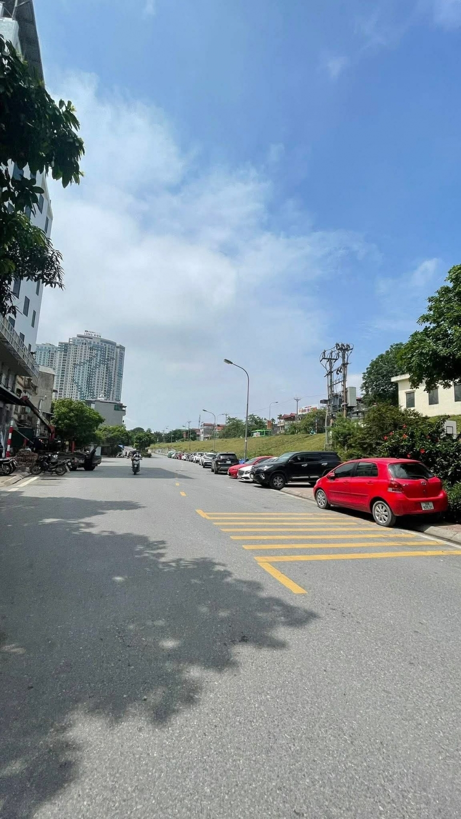 bán nhà Ngọc Thuỵ 100m MT 5m ngõ ôtô thông 10m ra ôtô tránh