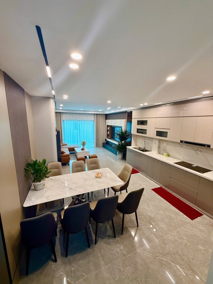 Bán nhà Ngọc Thụy Long Biên 47m² 6 tầng thang máy gara ô tô giá 15.x tỷ