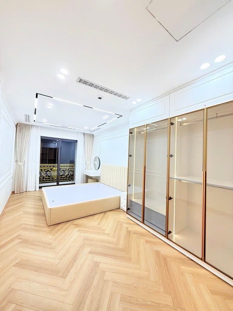 BÁN NHÀ NGỌC THUỴ LONG BIÊNLÔ GÓCNGÕ RỘNG NÔNGĐẸP LONG LANH 36M NHỈNH 7 TỶ