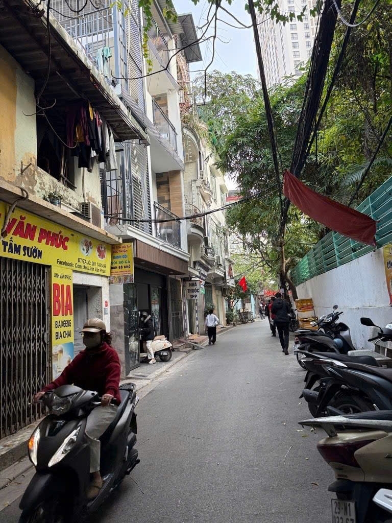 Bán nhà Nguyễn Trãi Ô tô vào nhà ngõ thông kinh doanh 38m MT 5m giá 10 tỷ