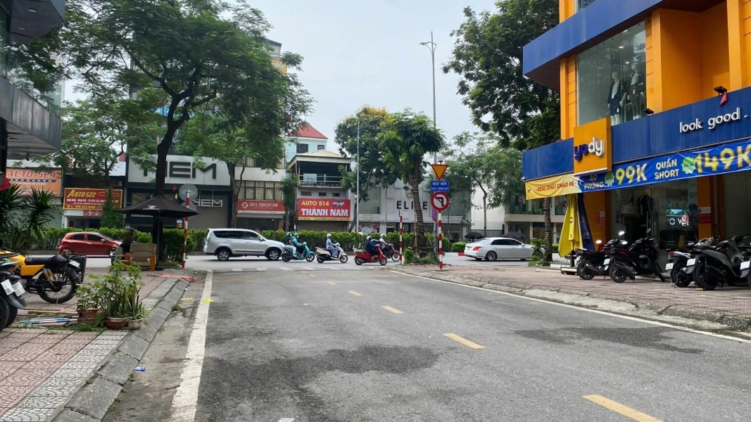 BÁN NHÀ NGUYỄN VĂN CỪ 75M. MẶT TIỀN 5M ĐƯỜNG 2 ÔTÔ TRÁNH VỈA HÈ KINH DOANH. GIÁ 20.5 TỶ