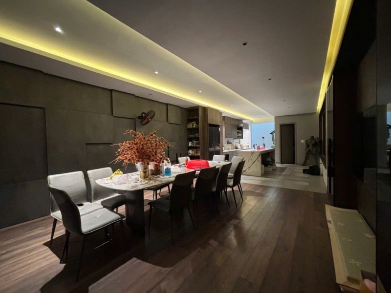 BÁN NHÀ NGUYỄN VĂN CỪ LONG BIÊNTHANG MÁYOTO ĐỖ CỬANGÕ THÔNG44M