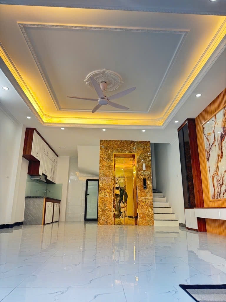 BÁN NHÀ NGUYỄN VĂN LINH – LONG BIÊN - Lô góc 2 mặt tiền – 46m2 – 6 tầng thang máy – Full nội thất