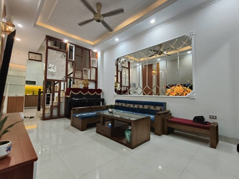 Bán nhà Nguyễn Viết Xuân Thanh Xuân Phân lô gần ô tô 50m2 15.5 tỷ(MTG)