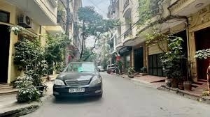 Bán nhà phân lô mặt ngõ Hoàng Ngân  90m2 x 6 tầng căn góc. Giá 276 tỷ LH 0935628686