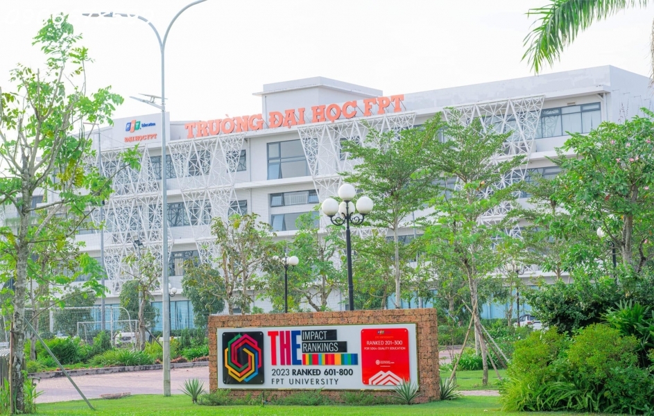 Bán Nhà Phố 4 tầng đối diện trường liên cấp FPT