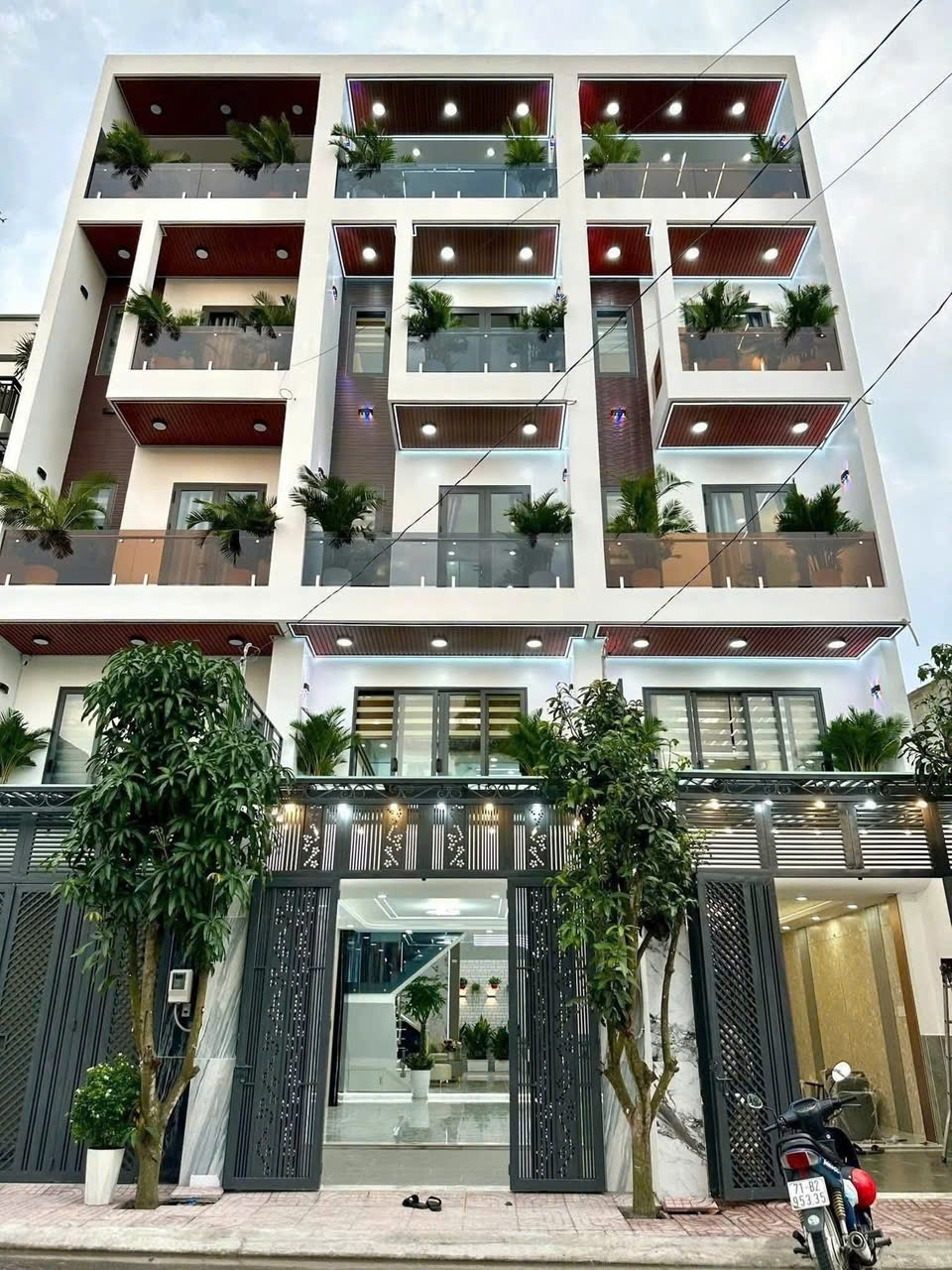 BÁN NHÀ PHỐ CAO CẤP – ĐƯỜNG 10M DƯƠNG THỊ MƯỜI Q.12 – FULL NỘI THẤT – GIÁ 82 TỶ TL
