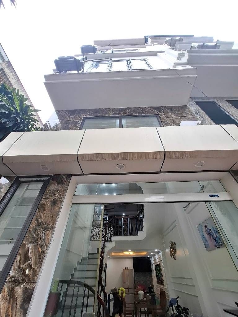 Bán nhà Phố Hoàng Liệt Hoàng Mai gần Ô tô 2 thoáng 41m2 8.95 tỷ(CTL)