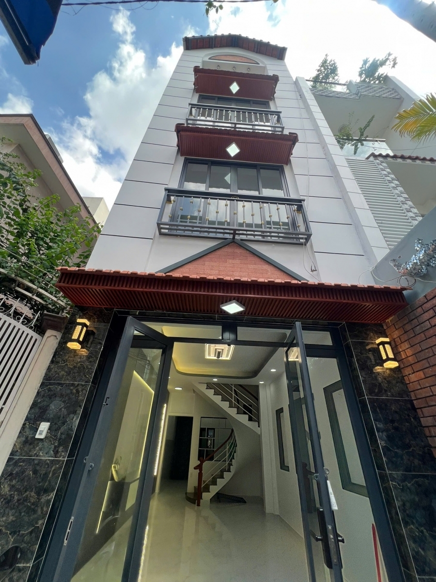 Bán nhà phố Nguyễn Bửu Quận 5 - Trần Hưng Đạo DT: 38x14m 4 Tầng - 4 PN 89 tỷ.
