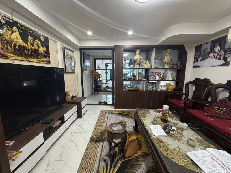 Bán nhà Phố Vũ Tông Phan-38m*5tầng*4m mặt tiền; gần phố trường chợ- Giá 103 tỷ