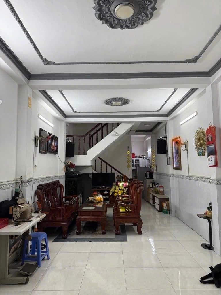 Bán nhà phường 14 Tân Bình hẻm Nguyễn Hồng Đào (4*21) - 3 tầng