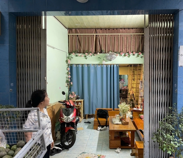 BÁN NHÀ QUẬN 11 – VỊ TRÍ ĐẸP – SÁT CÔNG VIÊN ĐẦM SEN – XE HƠI VÀO TẬN NHÀ