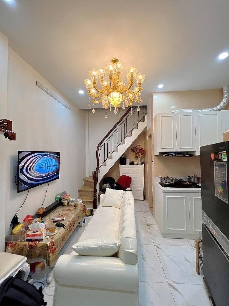 bán nhà quán thánh ba đình 22m x4 tầng 69 tỷ lô góc3 nhà ra phố