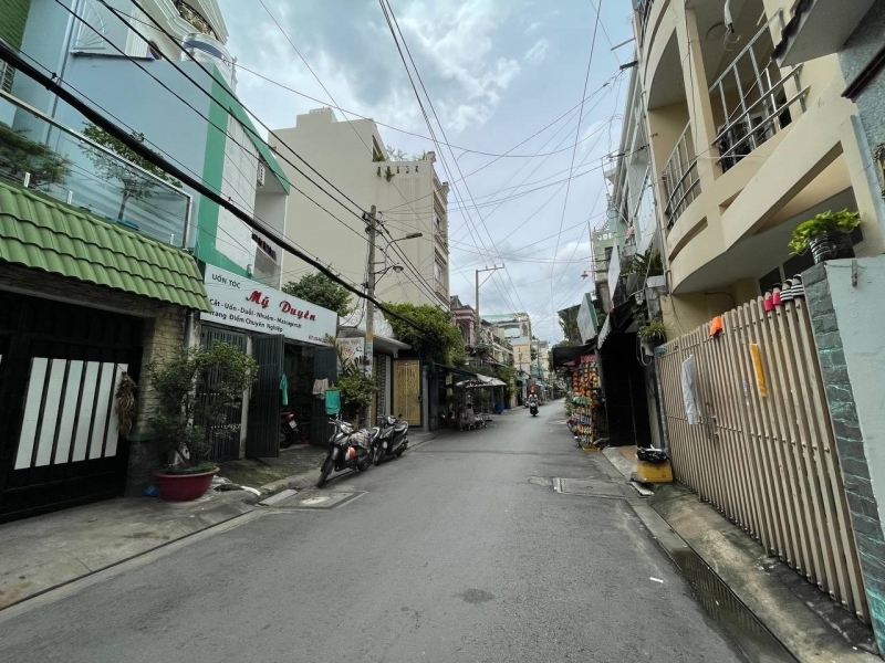 Bán nhà riêng 100m2 - Hẻm xe tải 8m Đường Trịnh Đình Trọng Tân Phú
