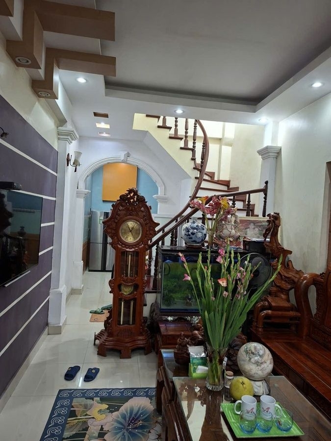 BÁN NHÀ RIÊNG Thượng Thanh-Long Biên 44m2 X 4 Tầng X 8.3 Tỷ Long Biên Hà Nội.