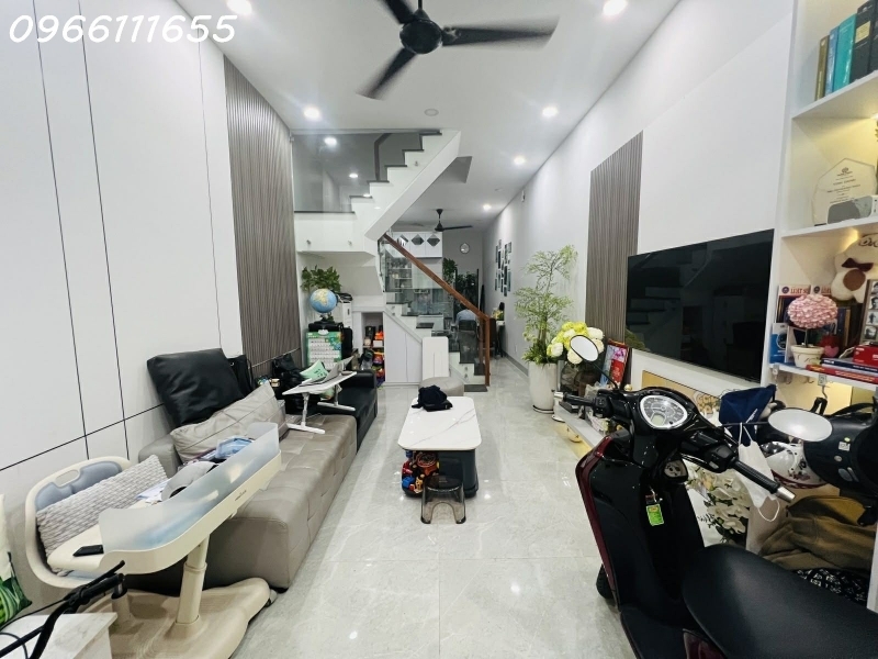 BÁN NHÀ SIÊU PHẨM ĐẸP FULL NỘI THẤT XỊN- NGUYỄN VĂN CỪ- P. CẦU KHO- VÀI BƯỚC CHÂN RA MẶT TIỀN - 3