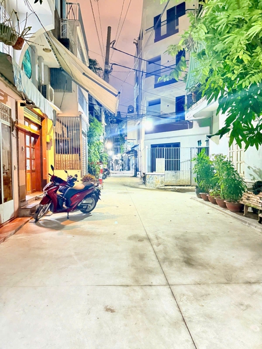 Bán Nhà Tân Bình - Phường 6 - Ngay Công Viên Lê Thị Riêng - Hẻm Xe Hơi - Nhỉnh 4 Tỷ