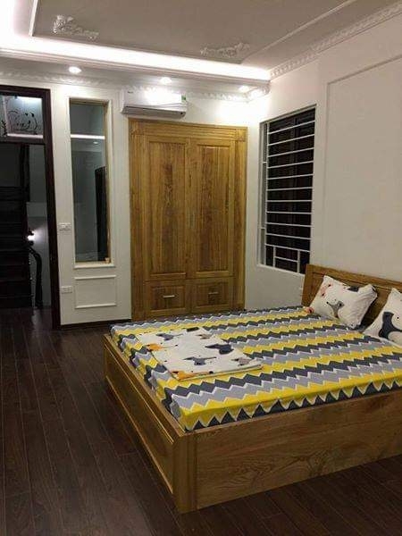 Bán nhà Tây Mỗ Nam Từ Liêm 40m2 c4 lô góc 2 thoáng đủ nội thất ở ngay gần phố hơn 4 tỷ 0961450400.