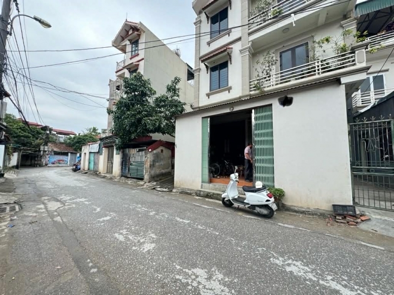 bán nhà Thạch Bàn ôtô tránh ngõ thông cách đường 5A khoảng 3 phút lái xe