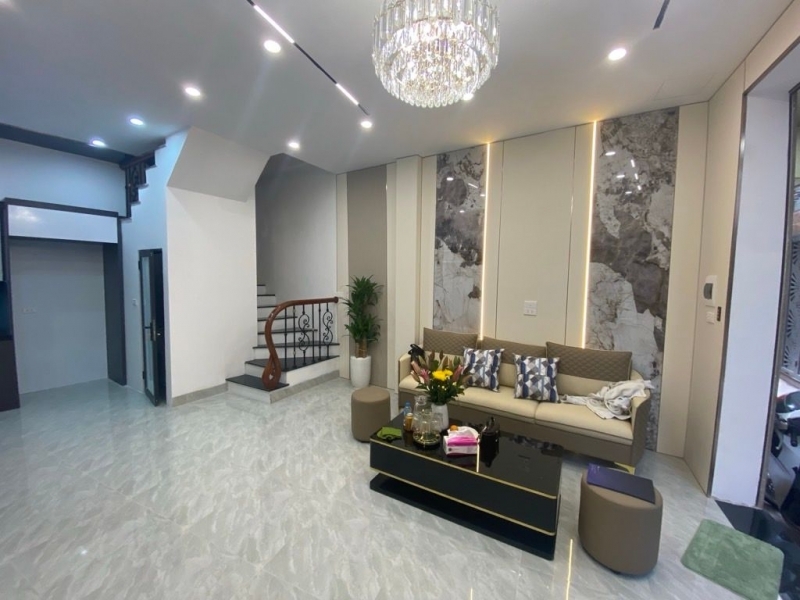 BÁN NHÀ THANH AM LONG BIÊNOTO ĐỖ CỔNGMỚI TINH GẦN CHỢ TRƯỜNG 62M