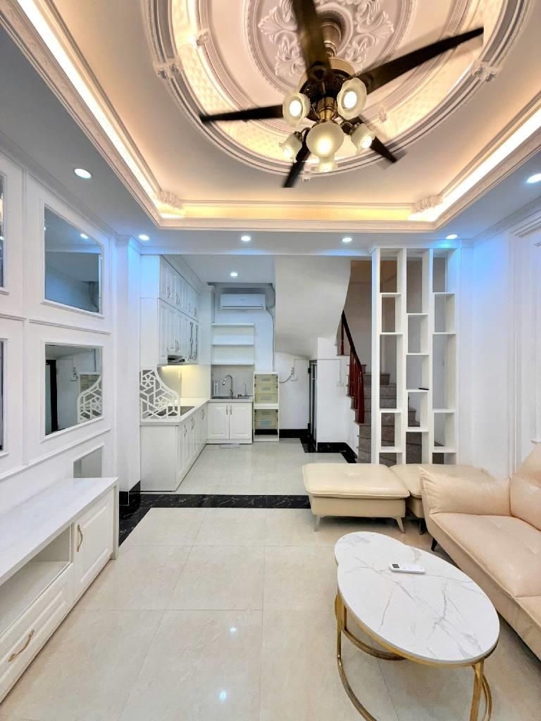 Bán nhà Thụy Phương 40m2 5 tầng mới đẹp ô tô đỗ cửa giá chỉ 6.5 tỷ