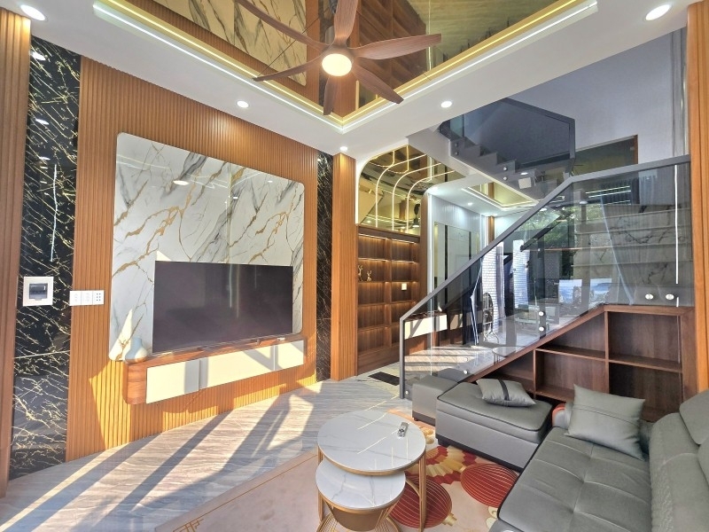 Bán nhà  Tỉnh lộ 43 Tam Bình Thủ Đức TP HCM. DT 70m2 4PN SH 6.1 tỷ - 0933125879