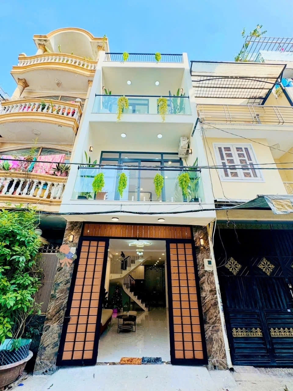 Bán nhà Tô Hiệu Hẻm 6m ô tô đỗ cửa Hẻm thông (4x13.3) 3 tầng mới Chỉ 8tỷ nhỉnh xíu